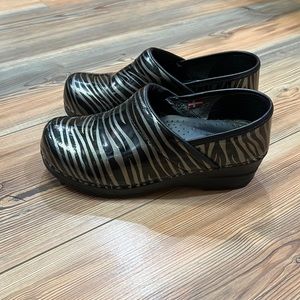 Women’s Sanita Clogs